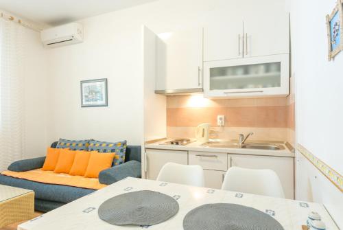 Apartment Podgora 6846a