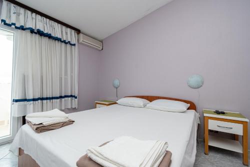 Apartments by the sea Sveti Marko, Pag - 21654