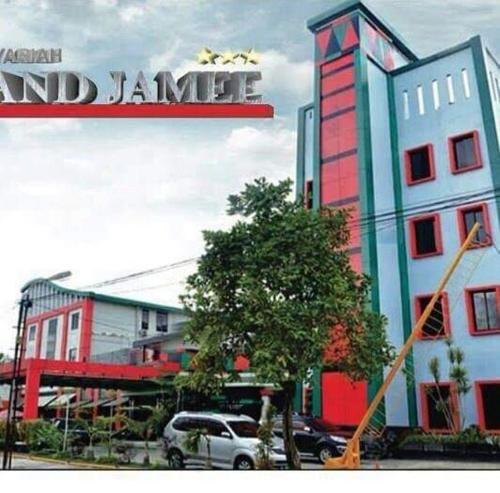 a building with a sign that reads end lane at HOTEL SYARIAH GRAND JAMEE in Sunggal