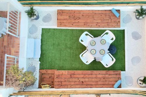 2 min de la Plage, Parking, Terrasse & Wifi!