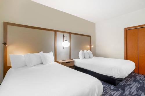 Ένα ή περισσότερα κρεβάτια σε δωμάτιο στο Fairfield Inn & Suites - Boone