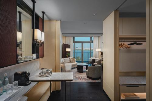 Posezení v ubytování Four Seasons Hotel Suzhou