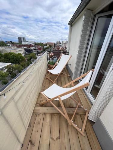 PARIS Balcony TOP FLOOR Room