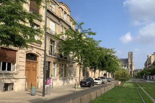 35 SPEAKEASY - Ambiance PUB Anglais Centre Ville avec Parking