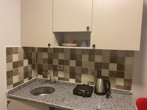 Kuchyň nebo kuchyňský kout v ubytování Red Tent Suite Akkiraz