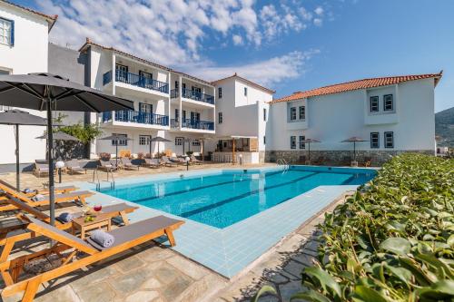 Gallery image of Aperitton Hotel in Skopelos Town