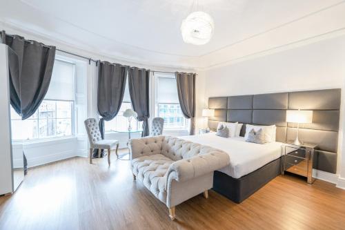 Edinburgh Castle Apartments photo 54