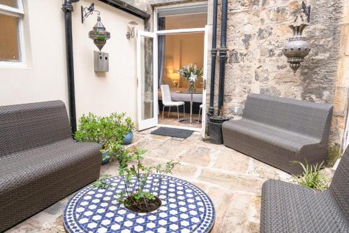 Edinburgh Castle Apartments photo 43