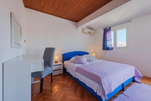 Perica apartment and Perica room with separate entrance