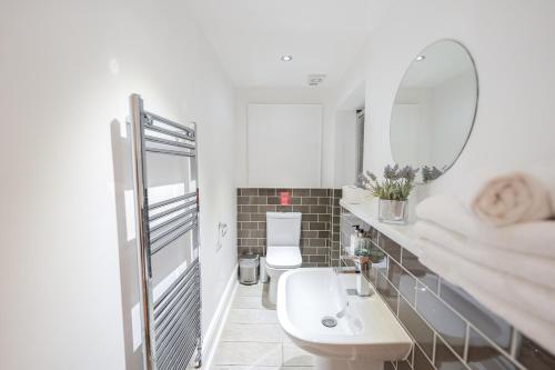 Edinburgh Castle Apartments photo 44