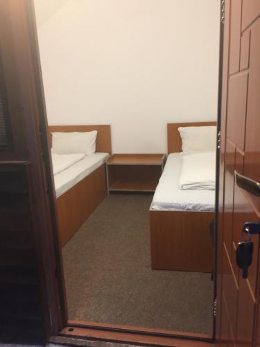 Posteľ alebo postele v izbe v ubytovaní Rafting & Via Ferrata Base Camp