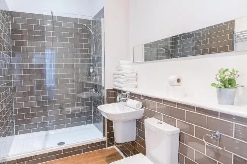 Edinburgh Castle Apartments photo 26