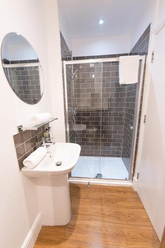 Edinburgh Castle Apartments photo 33