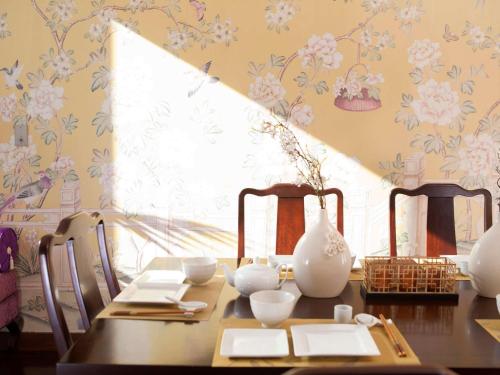 Gallery image of Joy Nostalg Hotel and Suites Manila Managed by The Ascott Limited in Manila