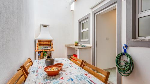 Glamorous Duplex with Patio & BBQ by LovelyStay