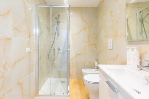 White&Blue Apartment at Sanità by Wonderful Italy