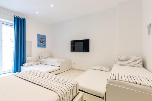White&Blue Apartment at Sanità by Wonderful Italy