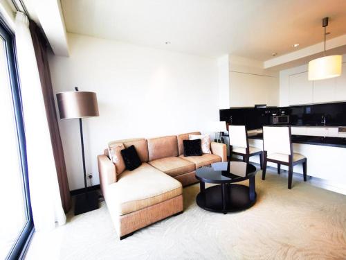 Ruang duduk di Dubai Marina Studio - The UpperKey Collection