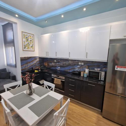 Luxury apartment Kato Patissia