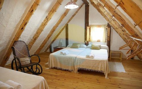 Postel nebo postele na pokoji v ubytování Barraca típica del Delta, con piscina, jardín y barbacoa - Deltavacaciones