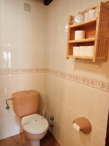 Ένα μπάνιο στο Casa Pelayo 2