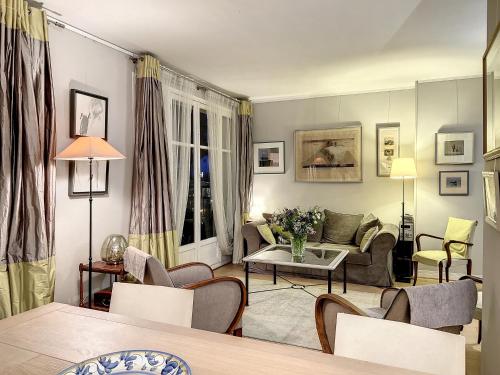 Zdjęcie z galerii obiektu Paris Porte d'Auteuil 2 BR Apartment w Paryżu
