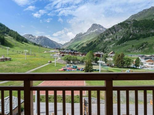 Appartement luxueux 75m², 6 pers, centre Val d'Isère, front de neige, terrasse sud