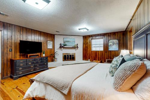 Gallery image of The Lakewood Lakehouse in Milton