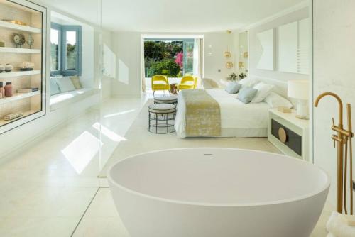 Villa Paris 7 bedroom Villa in Marbella