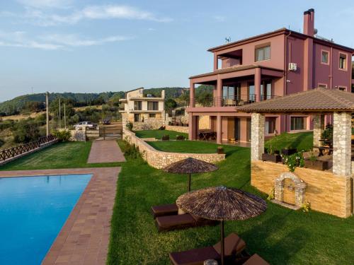 Бассейн в Villa Alexandros - Four Seasons или поблизости