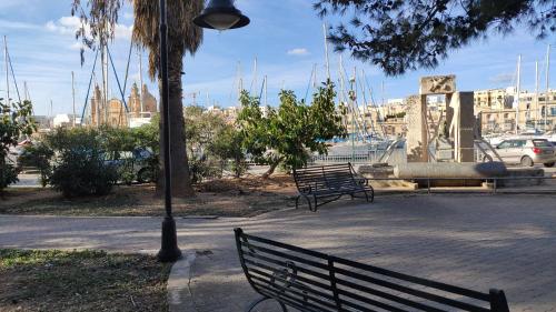 PietàにあるCozy Private Room with Ensuite in Msida/Pieta - Near Vallettaのギャラリーの写真