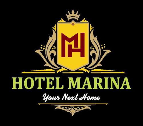 Un certificado, premio, letrero u otro documento en Hotel Marina