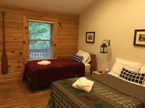 Krevet ili kreveti u jedinici u objektu Kendall Retreat @ Deep Creek Lake