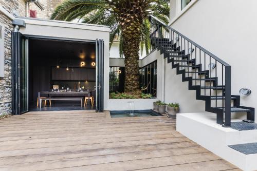 aÏA KEYWEEK Quiet town house