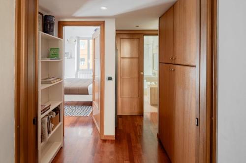Bright and Quiet Apartment San Giovanni Metro A Direct to Center and Vatican
