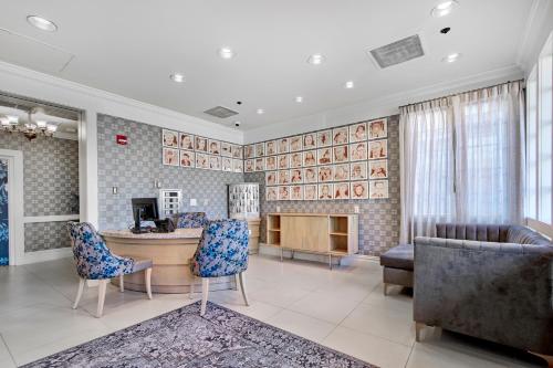 Hotel Fiona Image