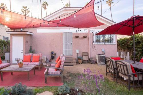 Charming Los Angeles Craftsman-Cottage House photo 30