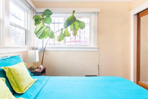 Charming Los Angeles Craftsman-Cottage House photo 22