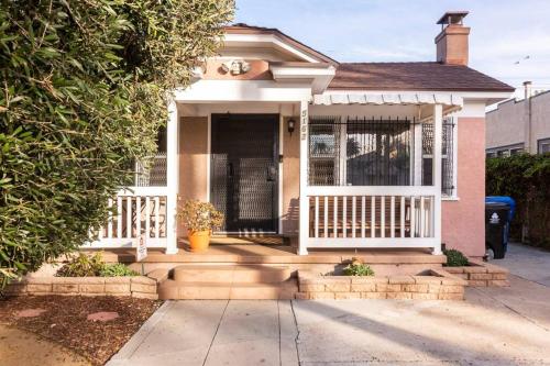 Charming Los Angeles Craftsman-Cottage House photo 36