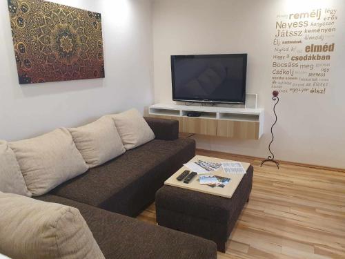 Szófia Wellness Apartman – Photos 2