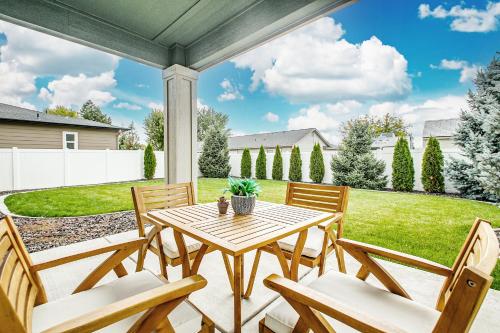 Κήπος έξω από το Exquisite 3BD 2BA Vacation Nest by The Village at Meridian