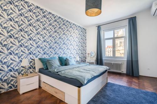 Postel nebo postele na pokoji v ubytování Luxury Suite Basilika Breathless View-NEED RESERVATION FOR FREE PARKING