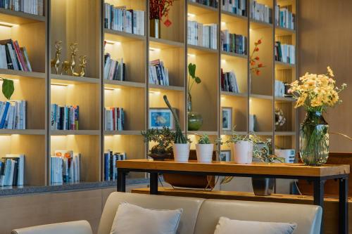 Gallery image of Mogan Valley Resort in Deqing