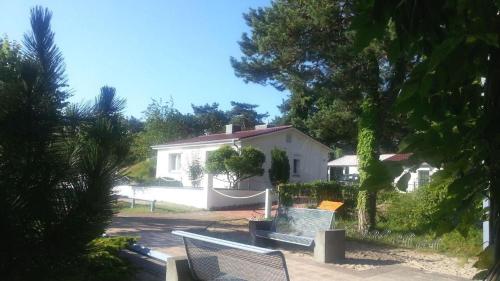 Το κτήριο όπου στεγάζεται  η παραθεριστική κατοικία