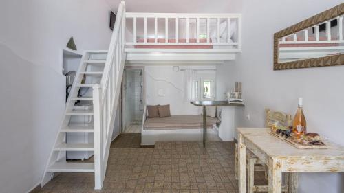 Gallery image of Floras Rooms in Pollonia