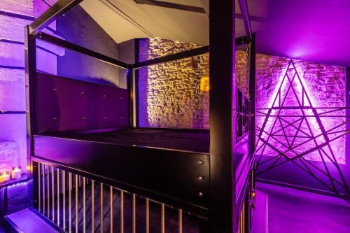 Afbeelding uit fotogalerij van Cherie cherry - romantic and BDSM house in Briey