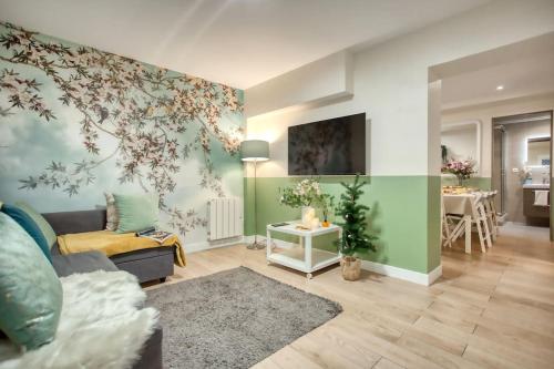 Amazing Apart New Bastille 3 Bedrooms 2 Bathrooms