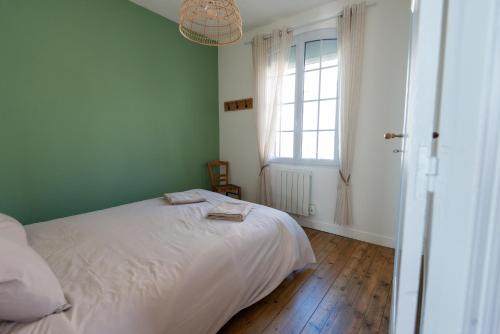 La Préférée, app vue mer à Ault 객실 침대