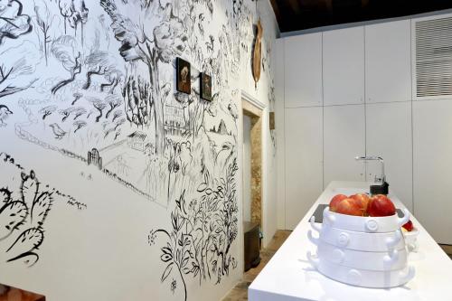 The Eclectic Home of Collector - Navona Square