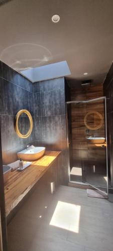 Ένα μπάνιο στο The Highlander Hotel Dullstroom